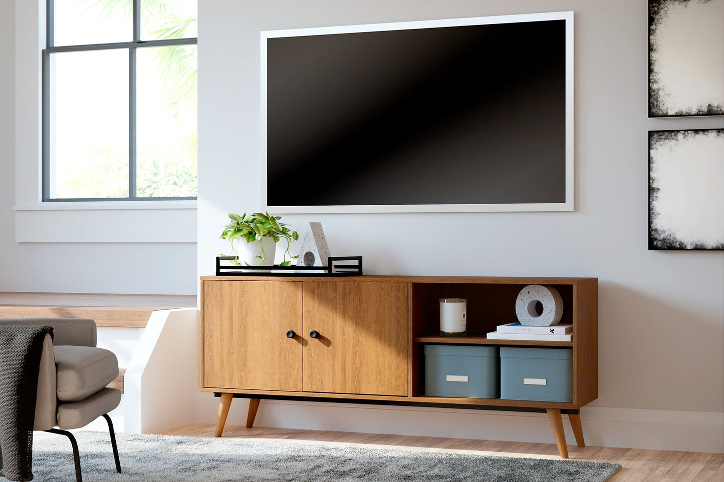 Thadamere Large TV Stand